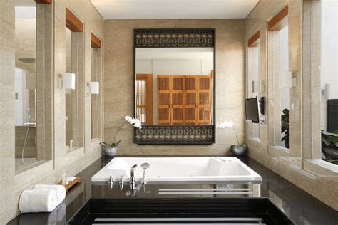 hotels with jacuzzi in room|The world's best hotels with jacuzzis .